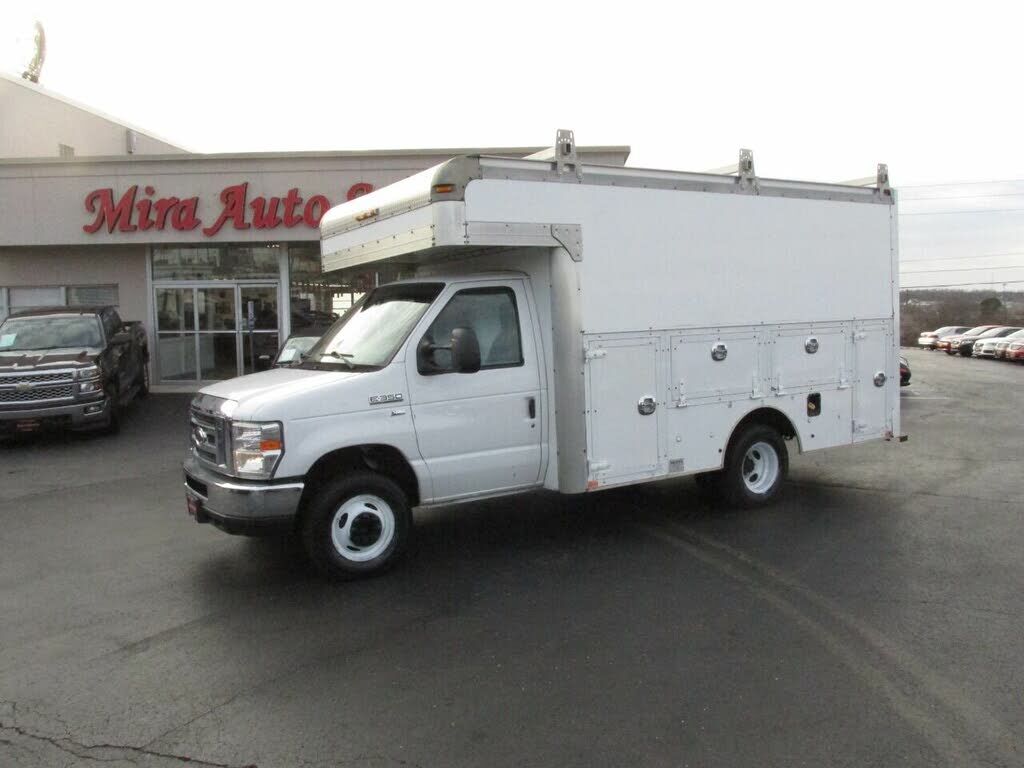 2012 FORD E-350