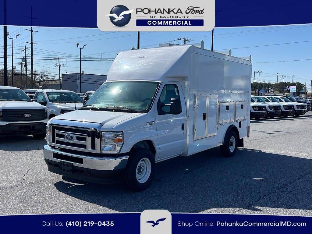 2025 FORD E-350