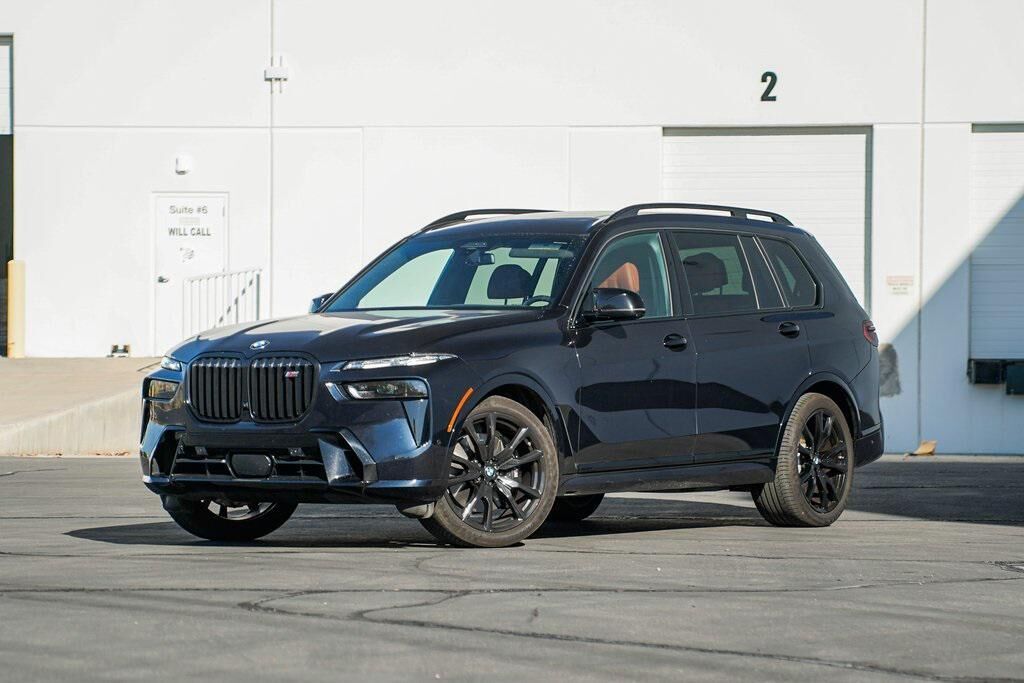 2025 BMW X7
