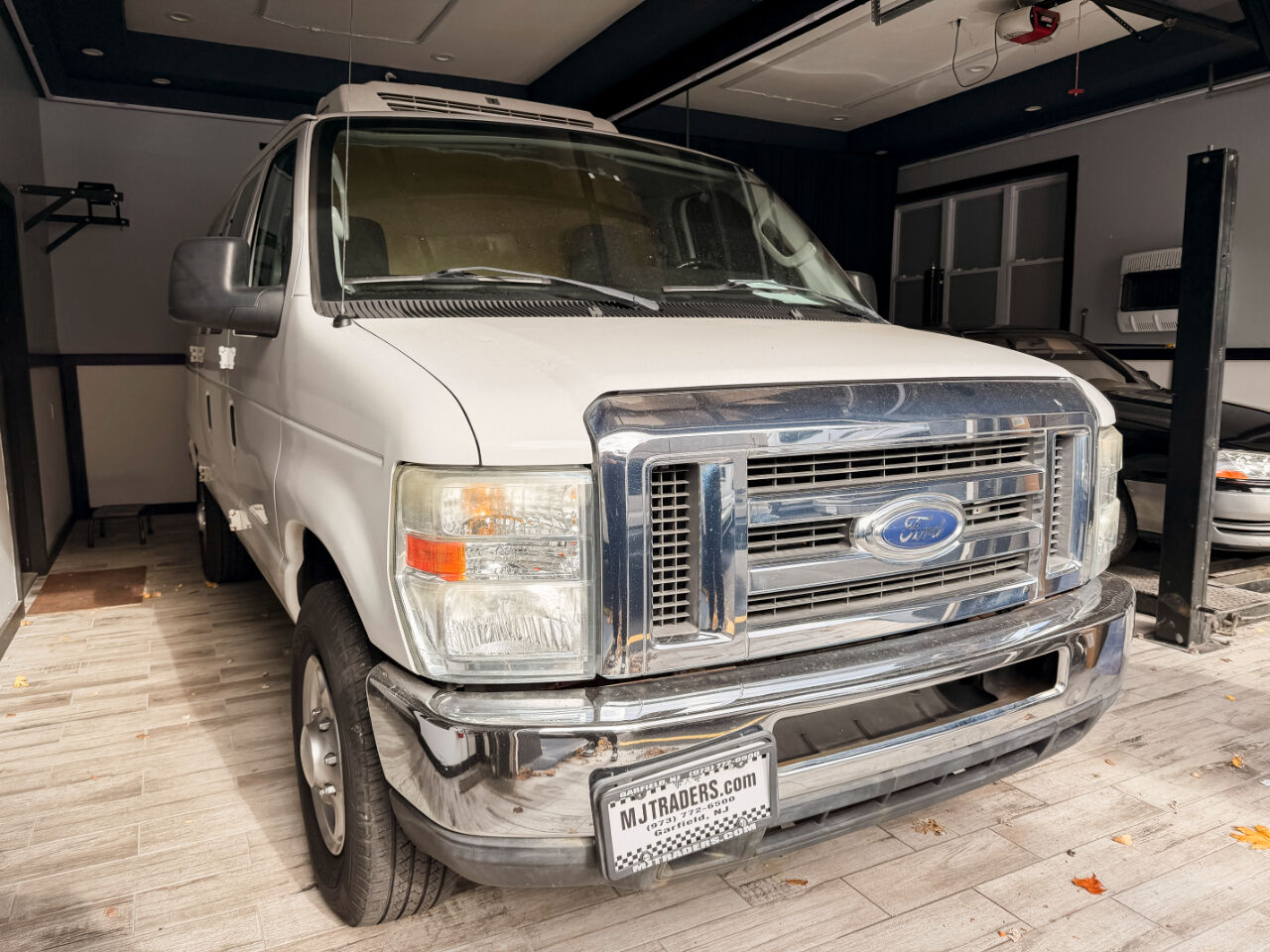 2009 FORD E-250