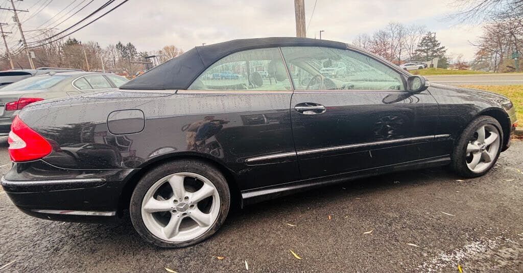 2004 MERCEDES-BENZ CLK-Class
