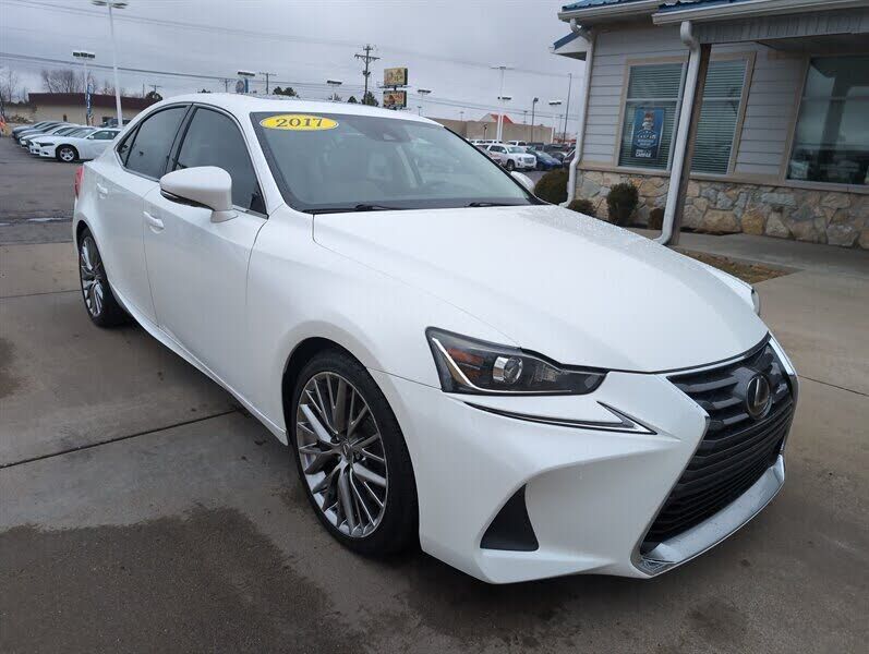 2017 LEXUS IS