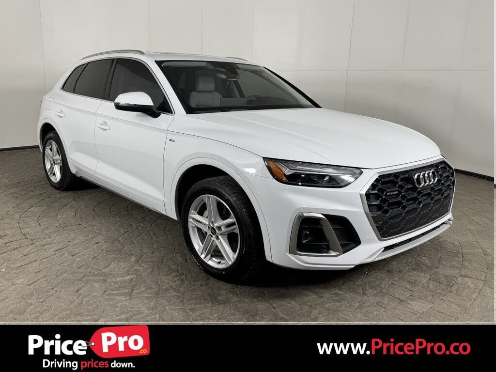 2024 AUDI Q5 e