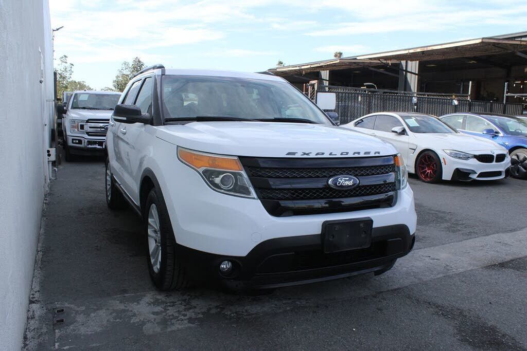 2014 FORD Explorer