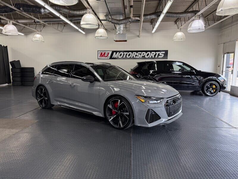 2021 AUDI RS6
