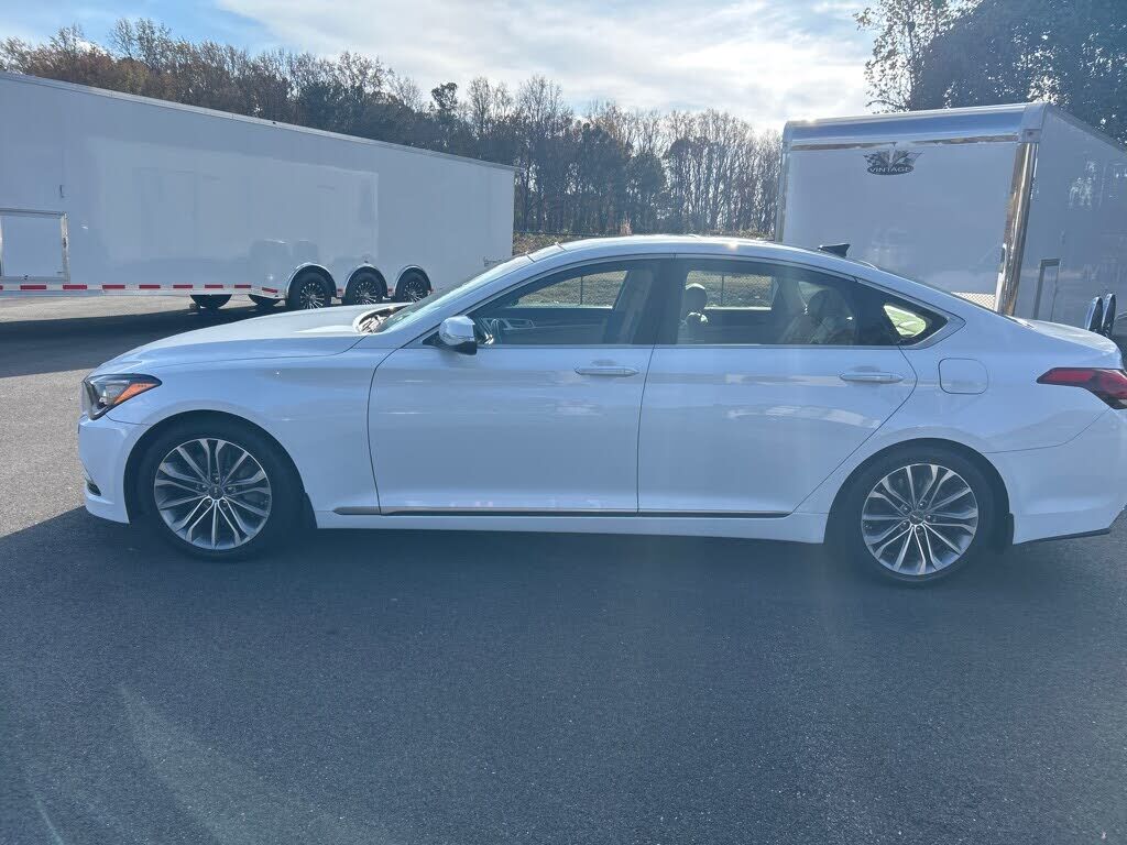 2016 HYUNDAI Genesis