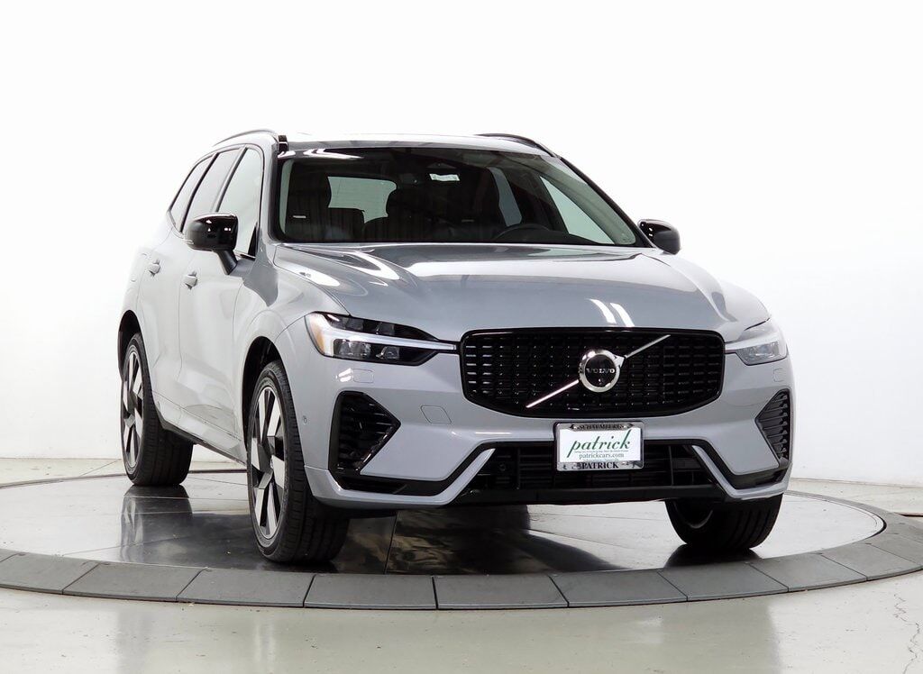 2025 VOLVO XC60