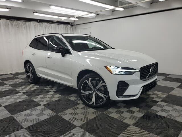 2022 VOLVO XC60