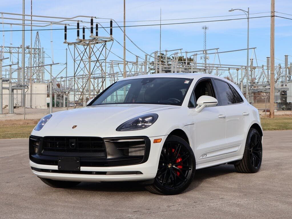 2024 PORSCHE Macan