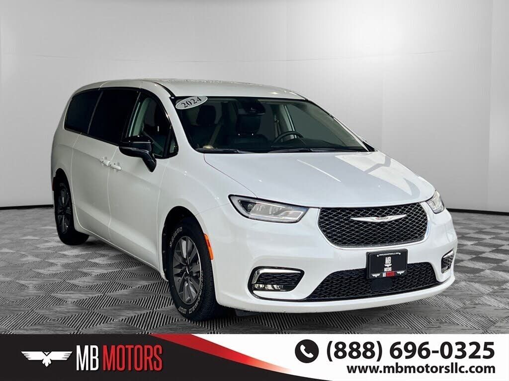 2024 CHRYSLER Pacifica