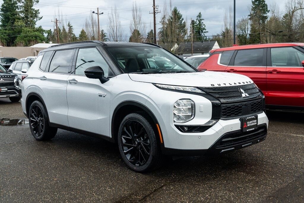 2025 MITSUBISHI Outlander