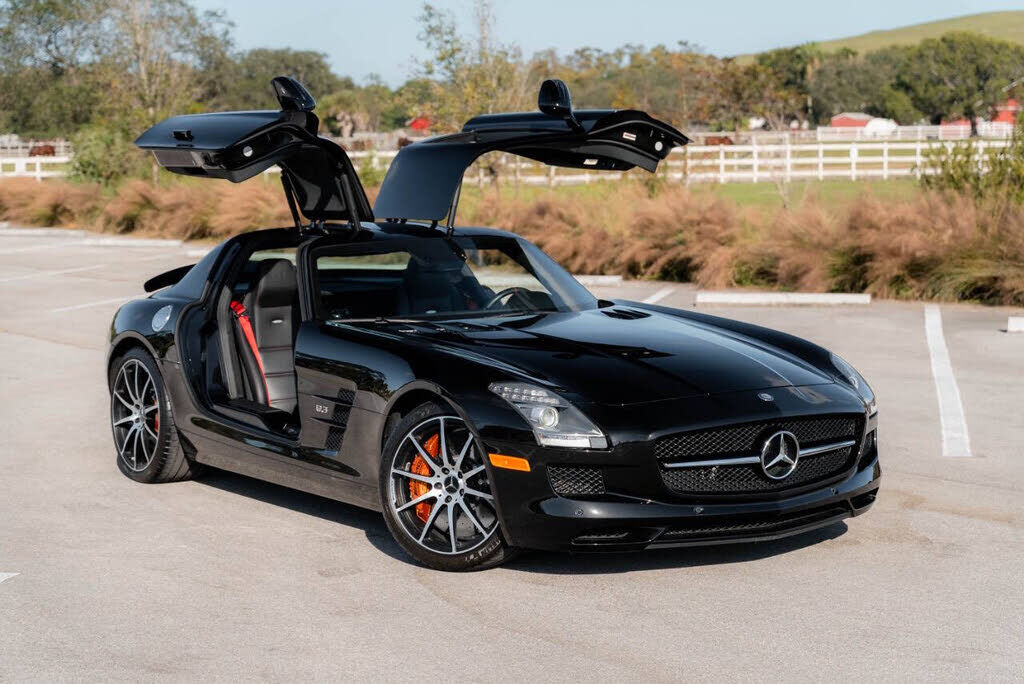 Mercedes-Benz SLS-Class