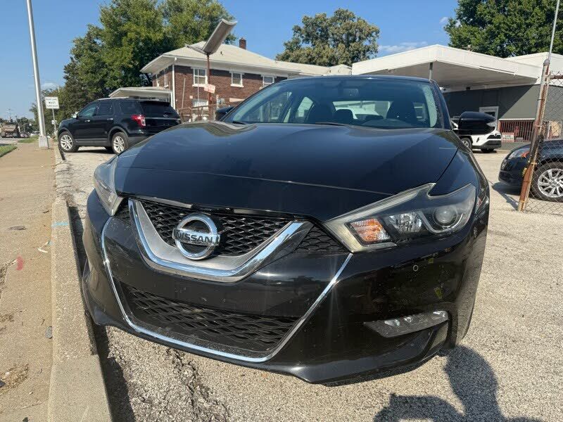 2017 NISSAN Maxima