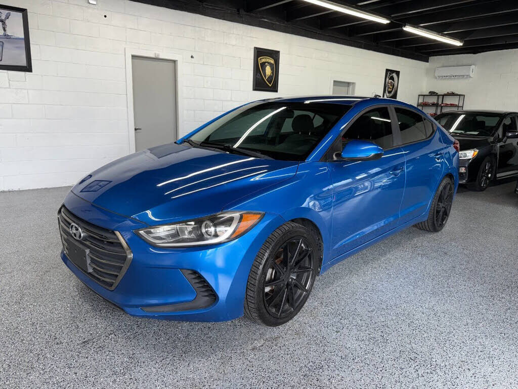 2017 HYUNDAI Elantra