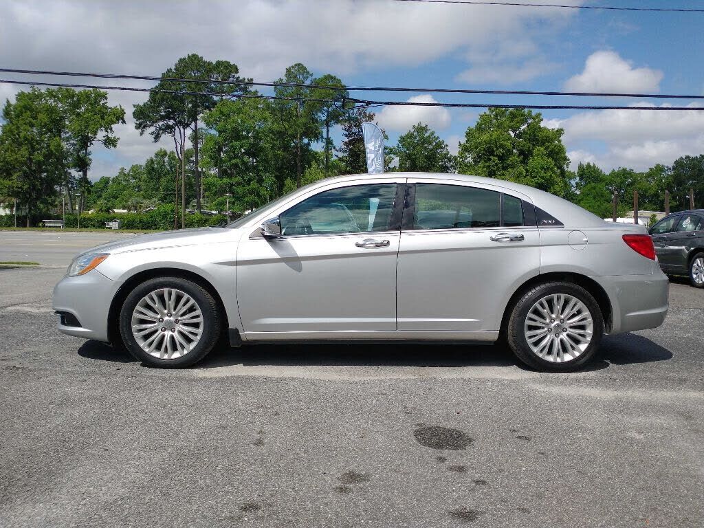 2012 CHRYSLER 200