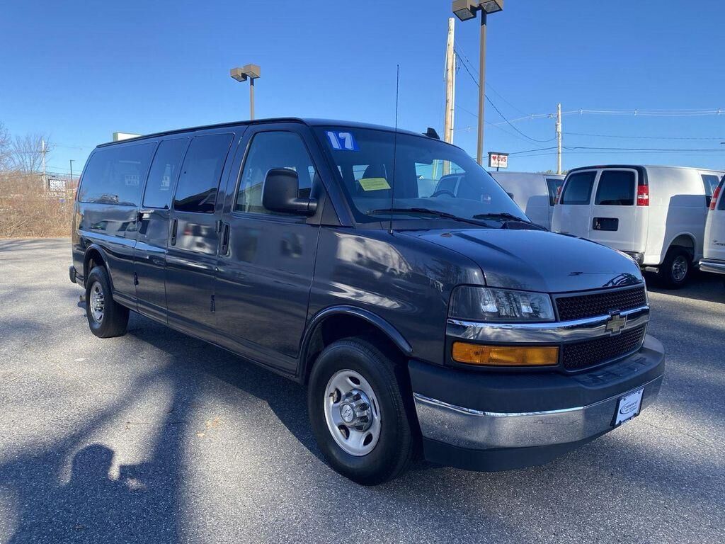 2017 CHEVROLET Express