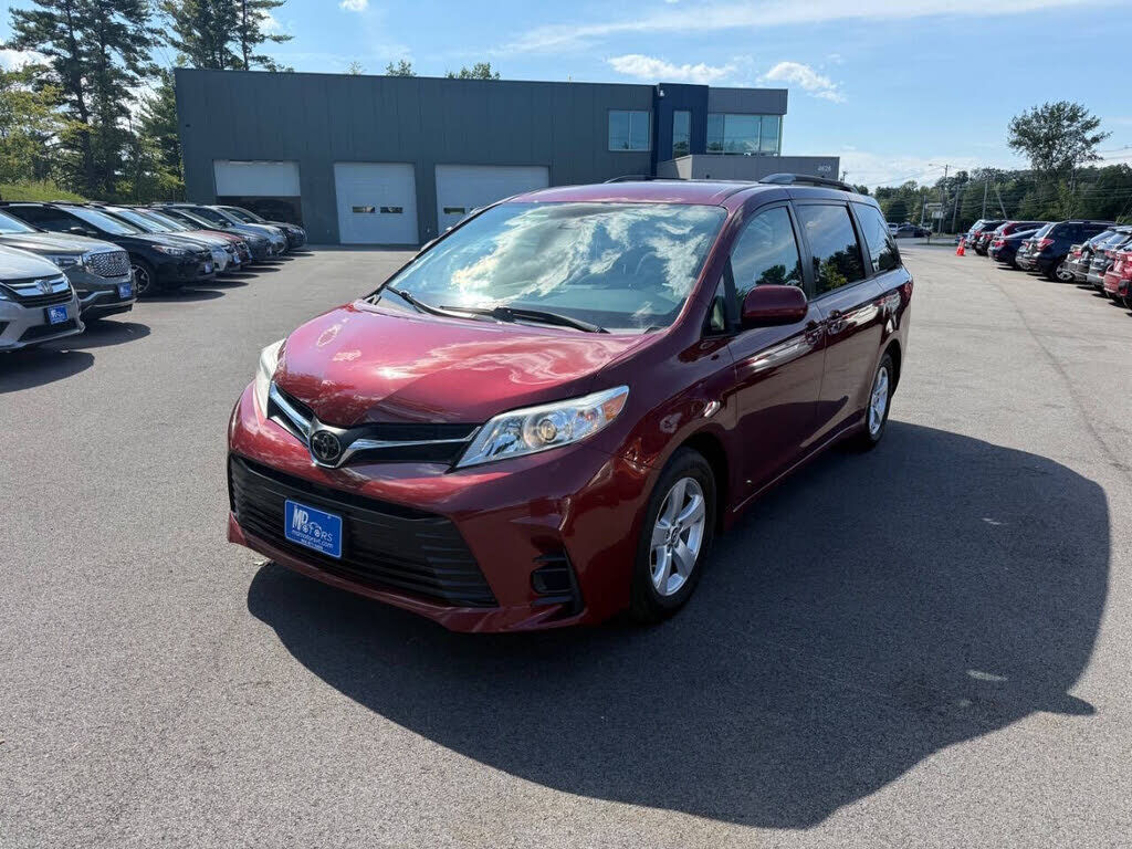 2019 TOYOTA Sienna