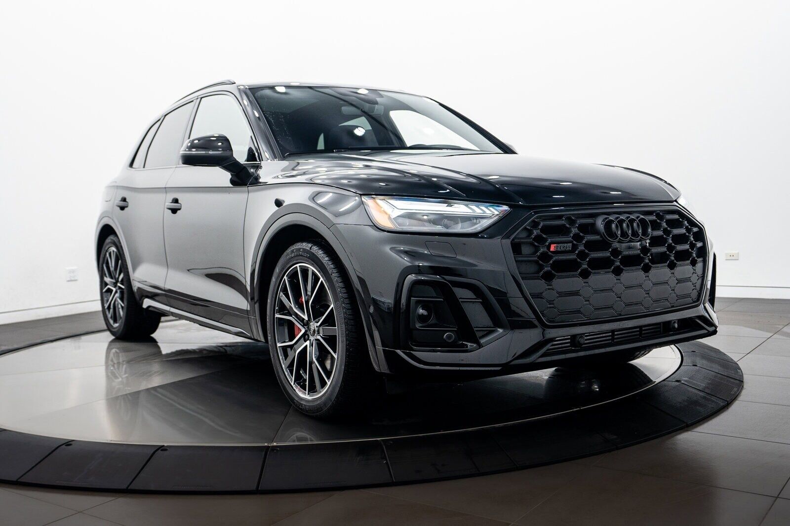 2024 Audi SQ5