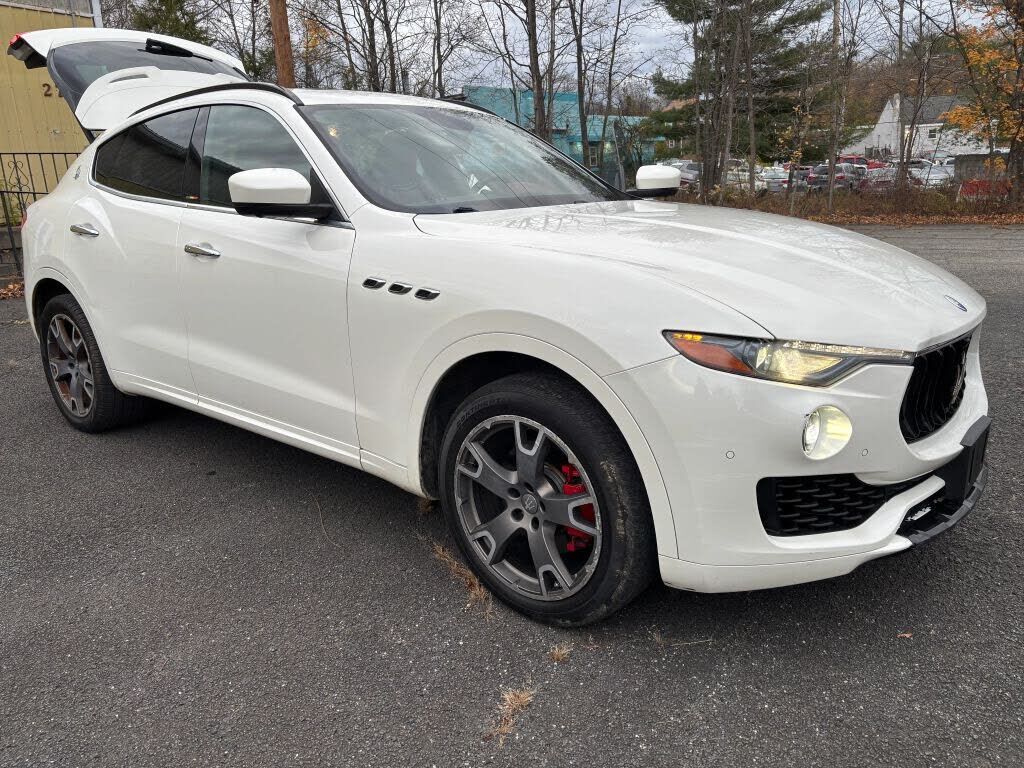 2017 MASERATI Levante
