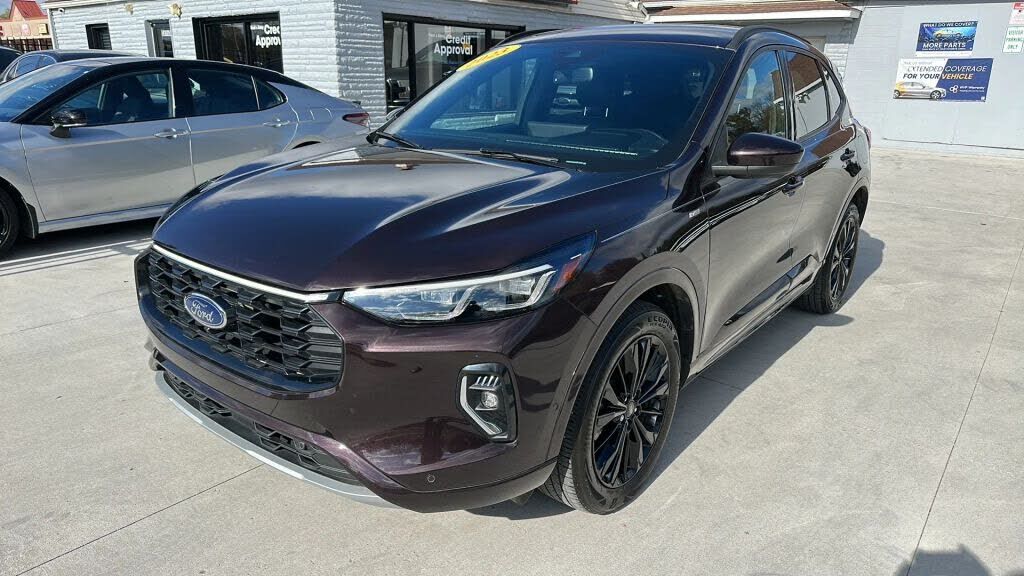 2023 FORD Escape