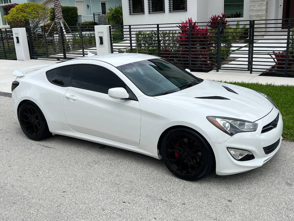 2013 HYUNDAI Genesis Coupe