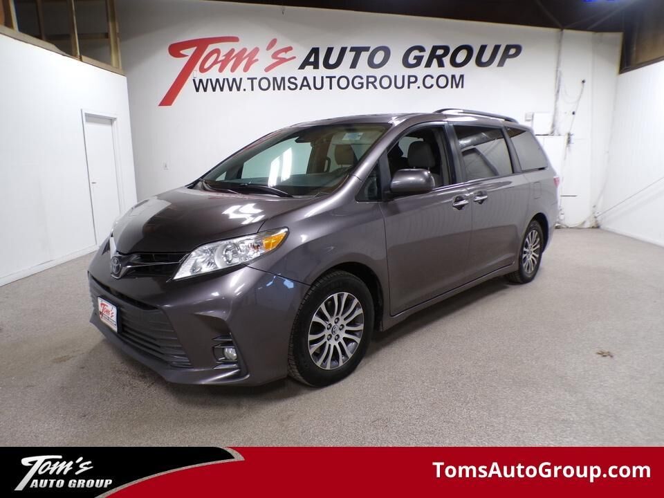 2019 TOYOTA Sienna