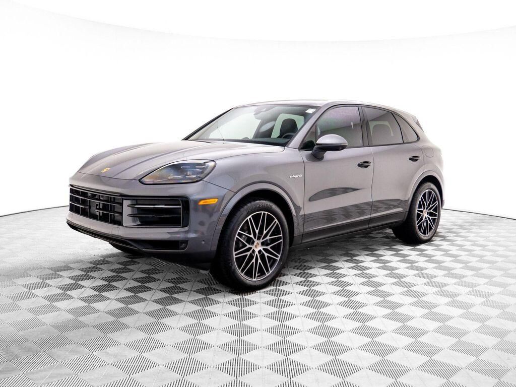 2026 PORSCHE Cayenne