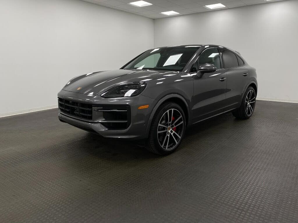 2025 PORSCHE Cayenne