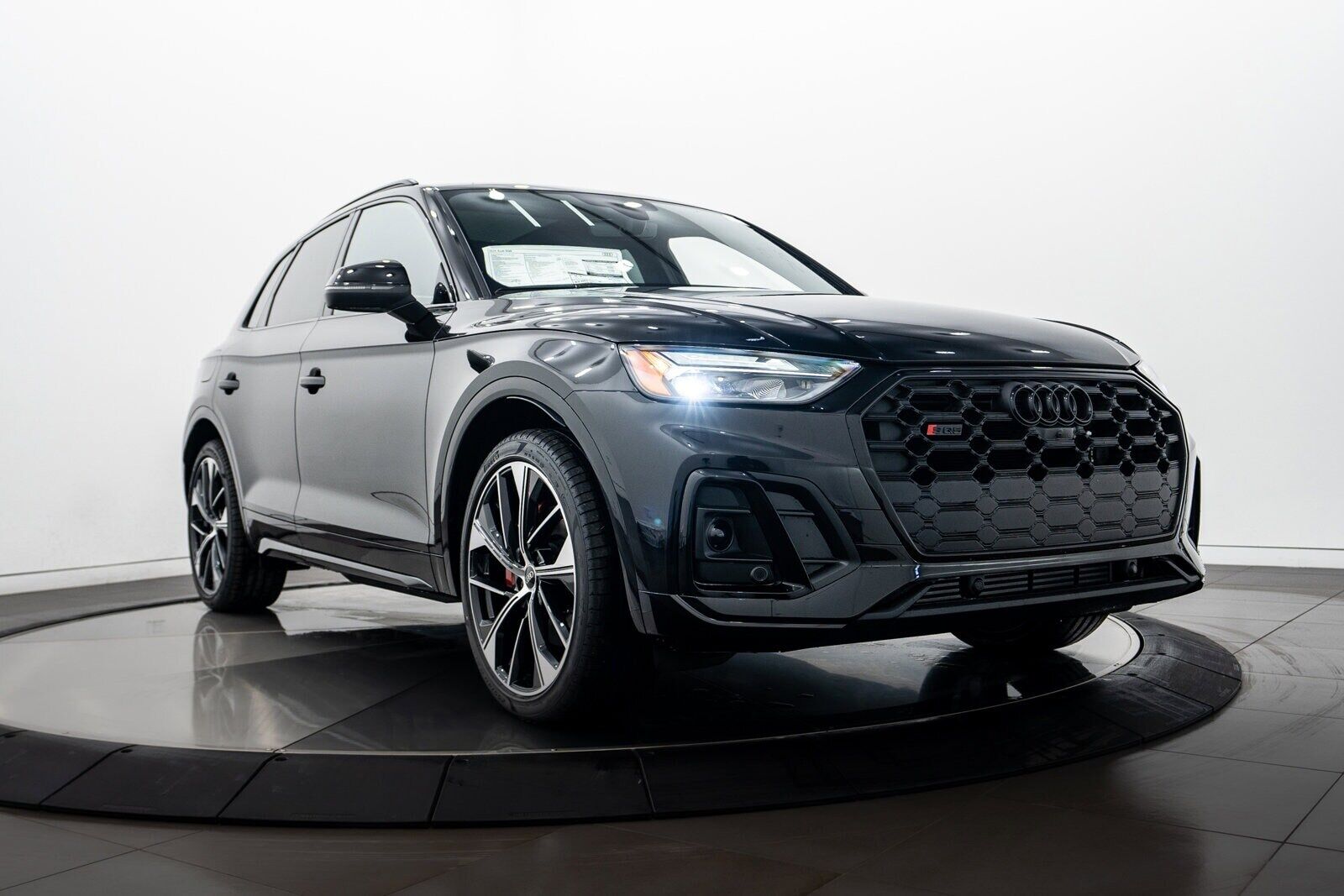 2024 AUDI SQ5
