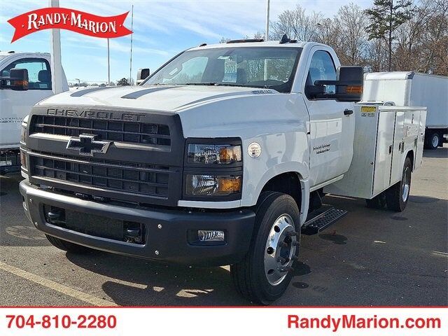 2023 GMC Silverado Medium Duty