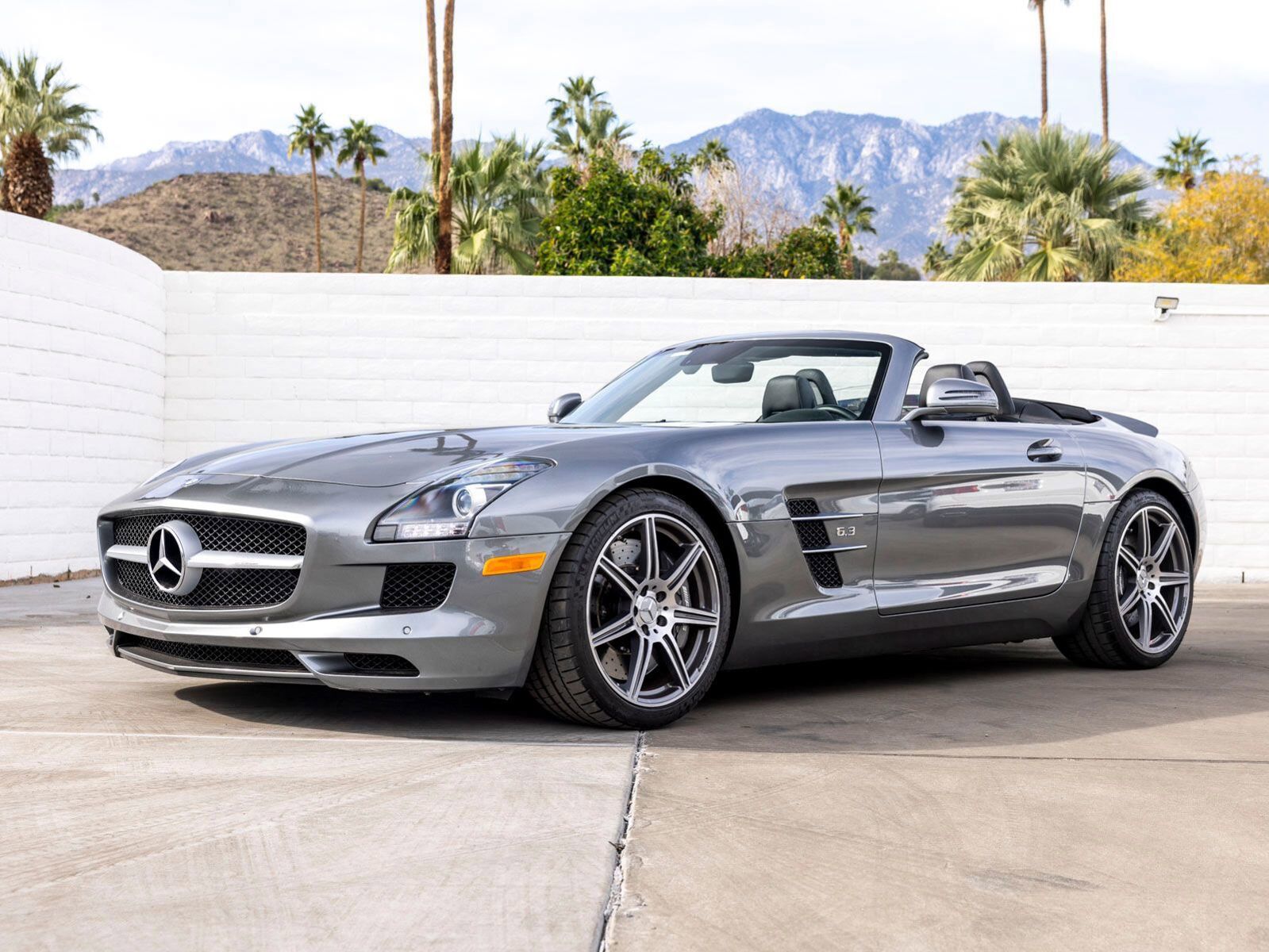 Mercedes-Benz SLS-Class