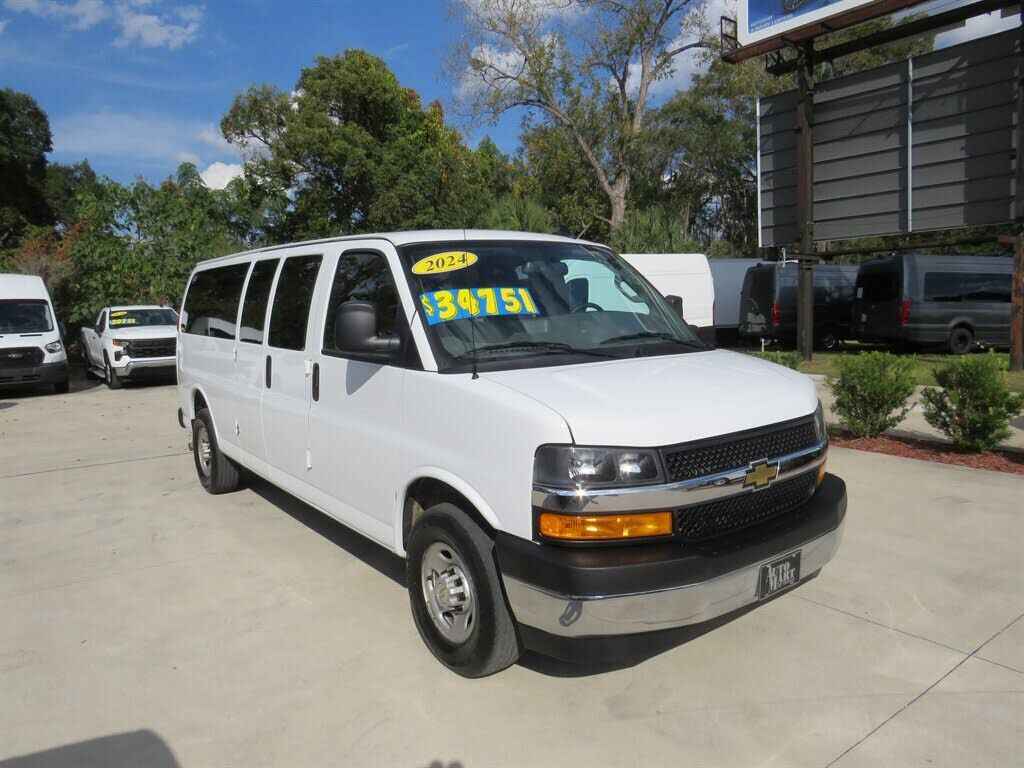 2024 CHEVROLET Express
