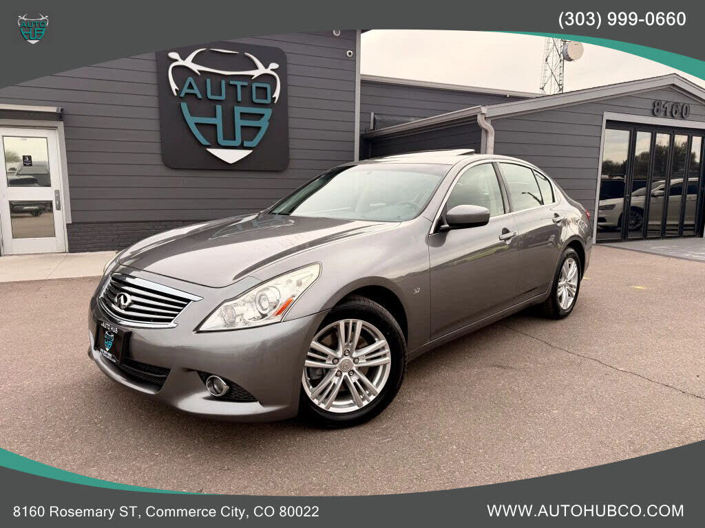 2015 INFINITI Q40