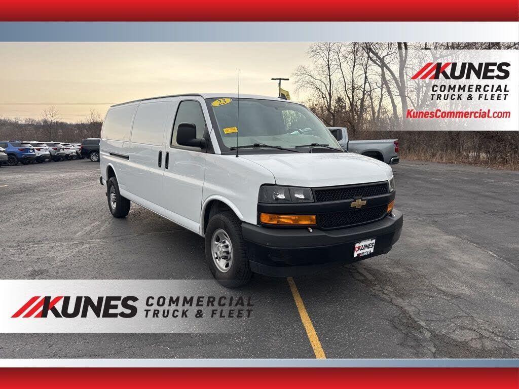 2023 CHEVROLET Express