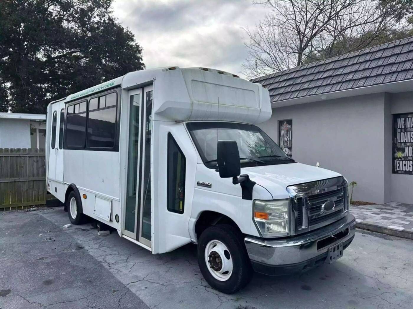 2014 FORD E-450