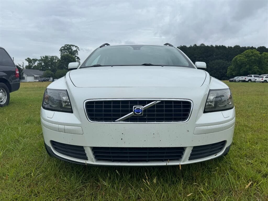 2005 VOLVO V50