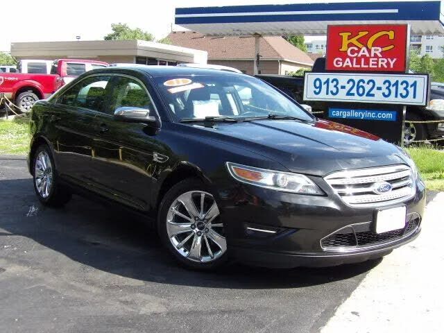2011 FORD Taurus