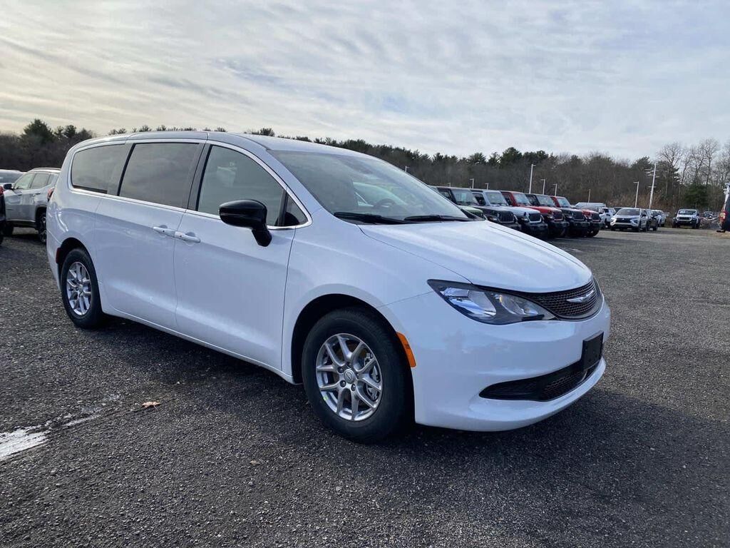 2026 CHRYSLER Voyager