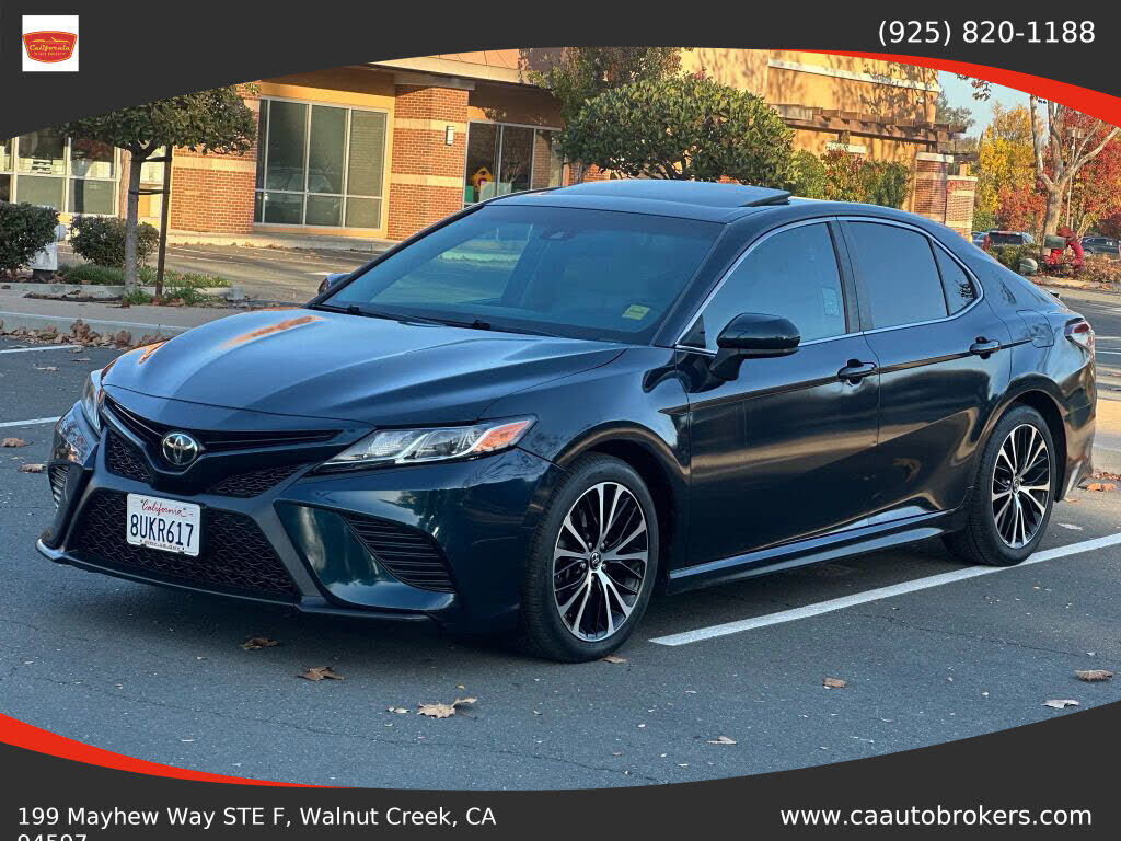 2018 TOYOTA Camry