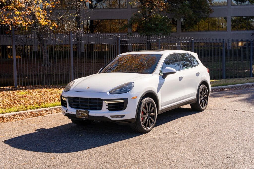 2015 PORSCHE Cayenne