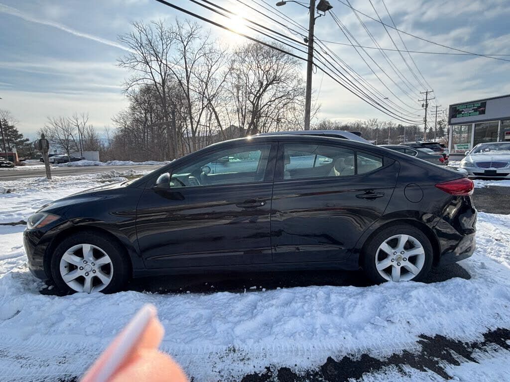 2018 HYUNDAI Elantra