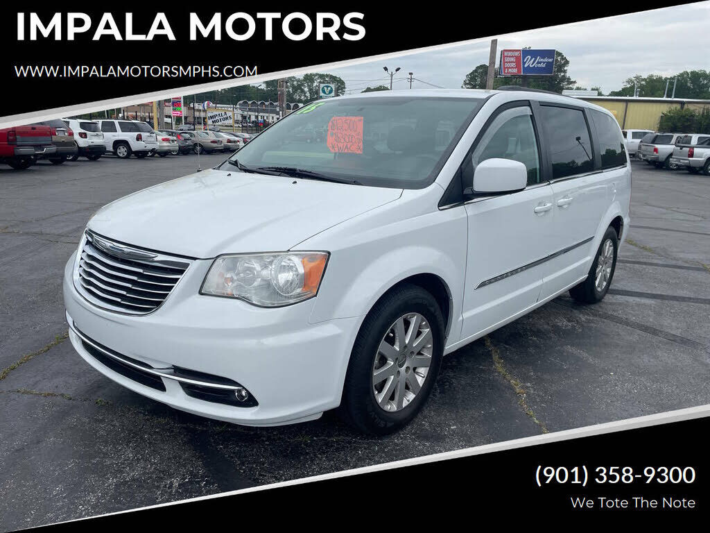 2015 CHRYSLER Town and Country