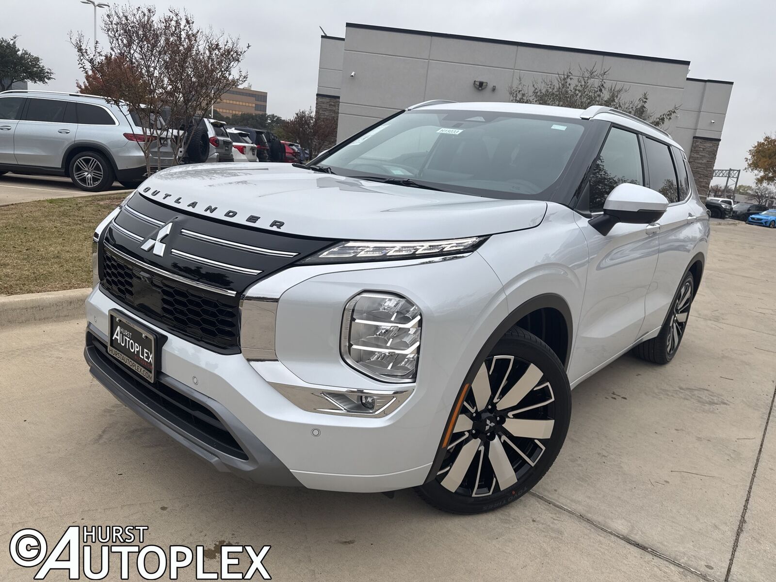 2026 MITSUBISHI Outlander