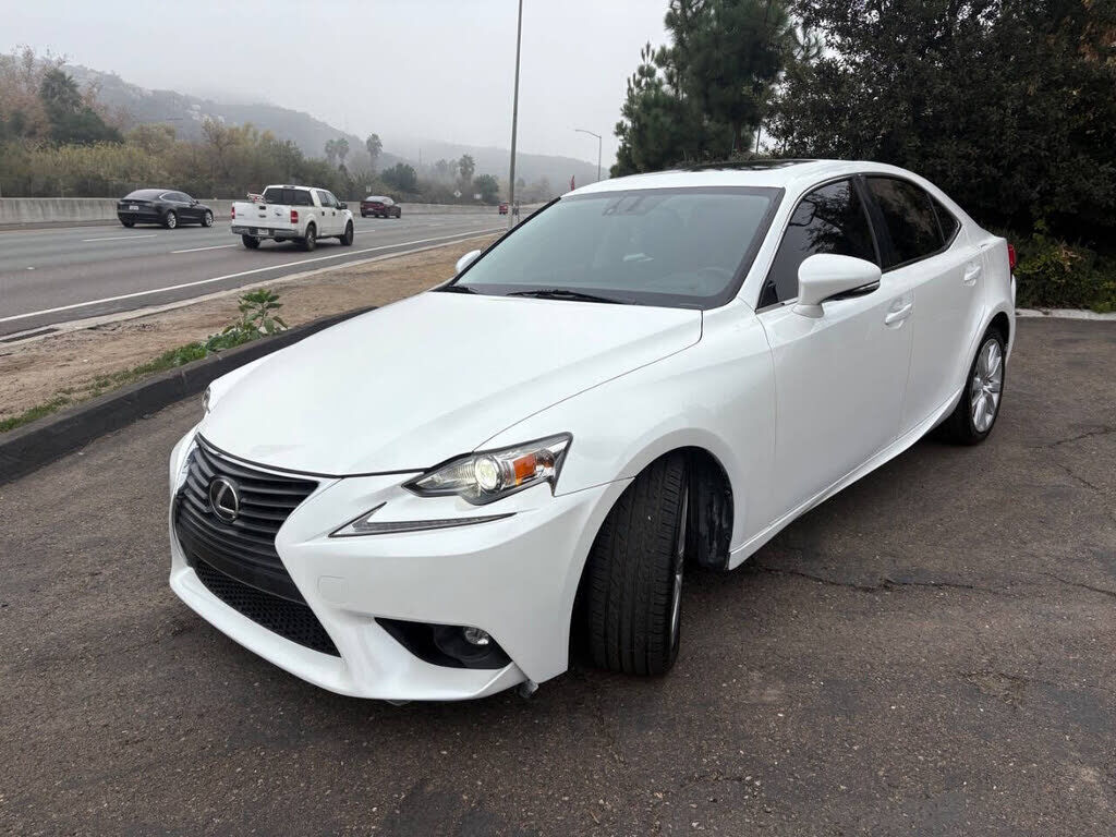 2016 LEXUS IS