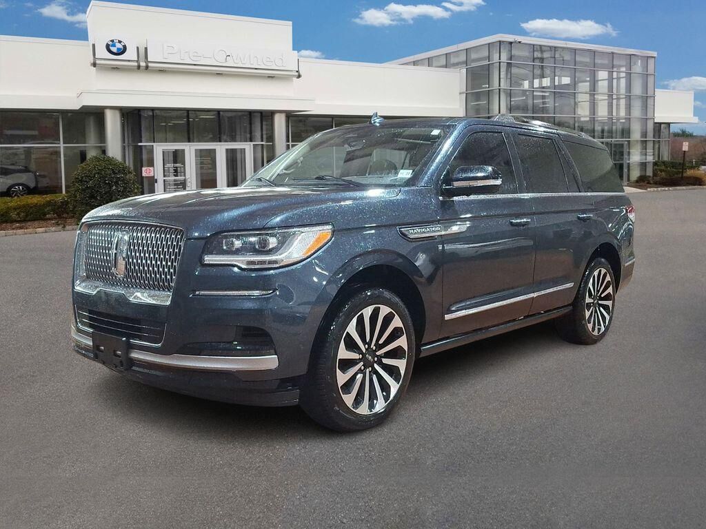 2022 LINCOLN Navigator