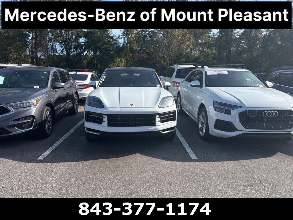 2024 PORSCHE Cayenne