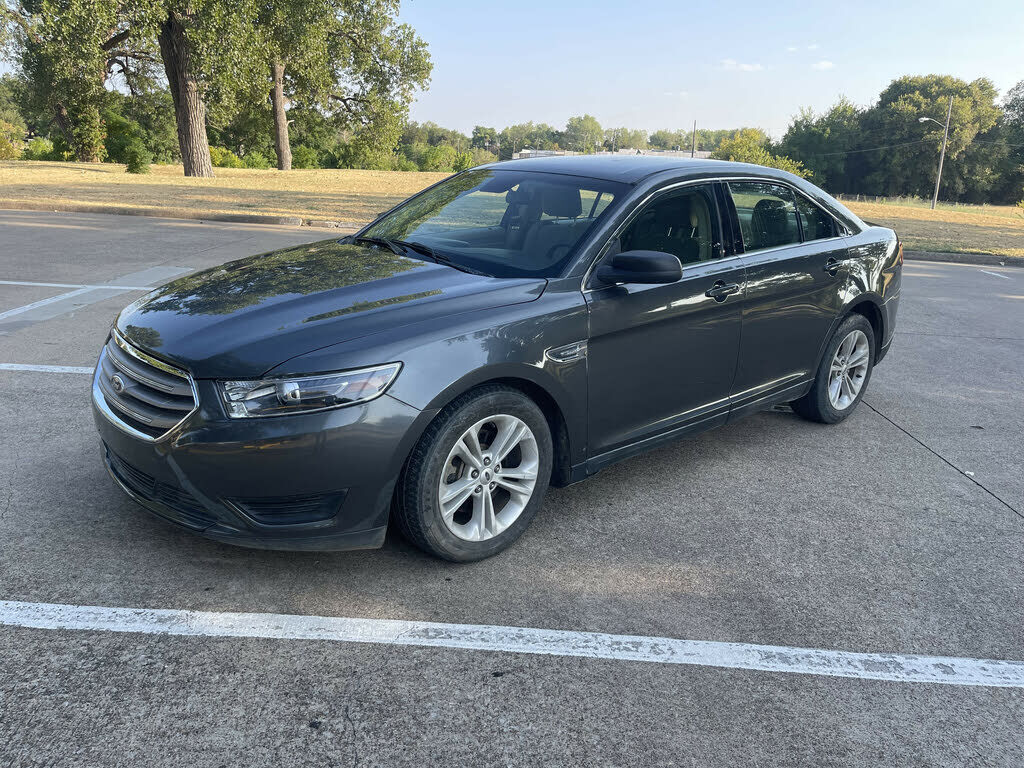 2015 FORD Taurus