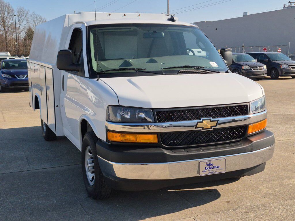 2025 CHEVROLET Express