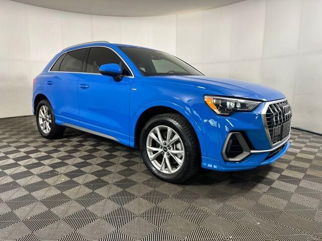 2022 Audi Q3