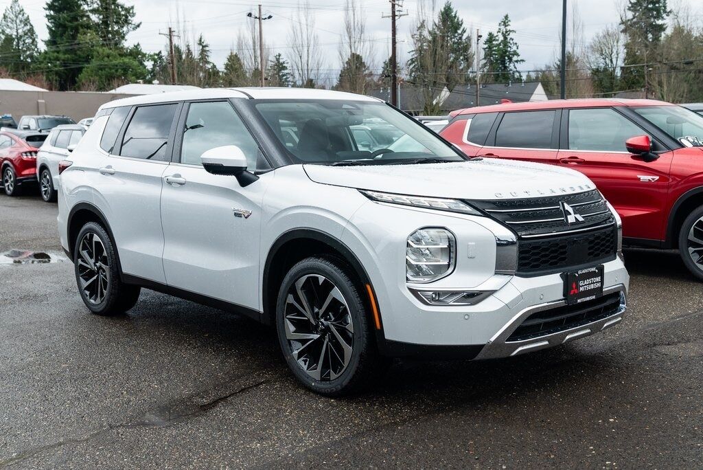 2025 MITSUBISHI Outlander